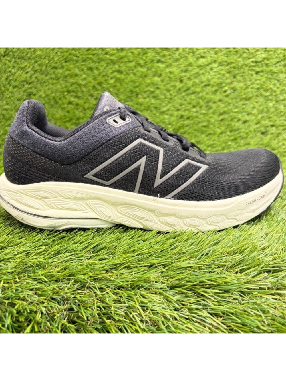 New Balance Fresh Foam X 860v14 Womens Size 9.5 Black Running Shoes Sneakers